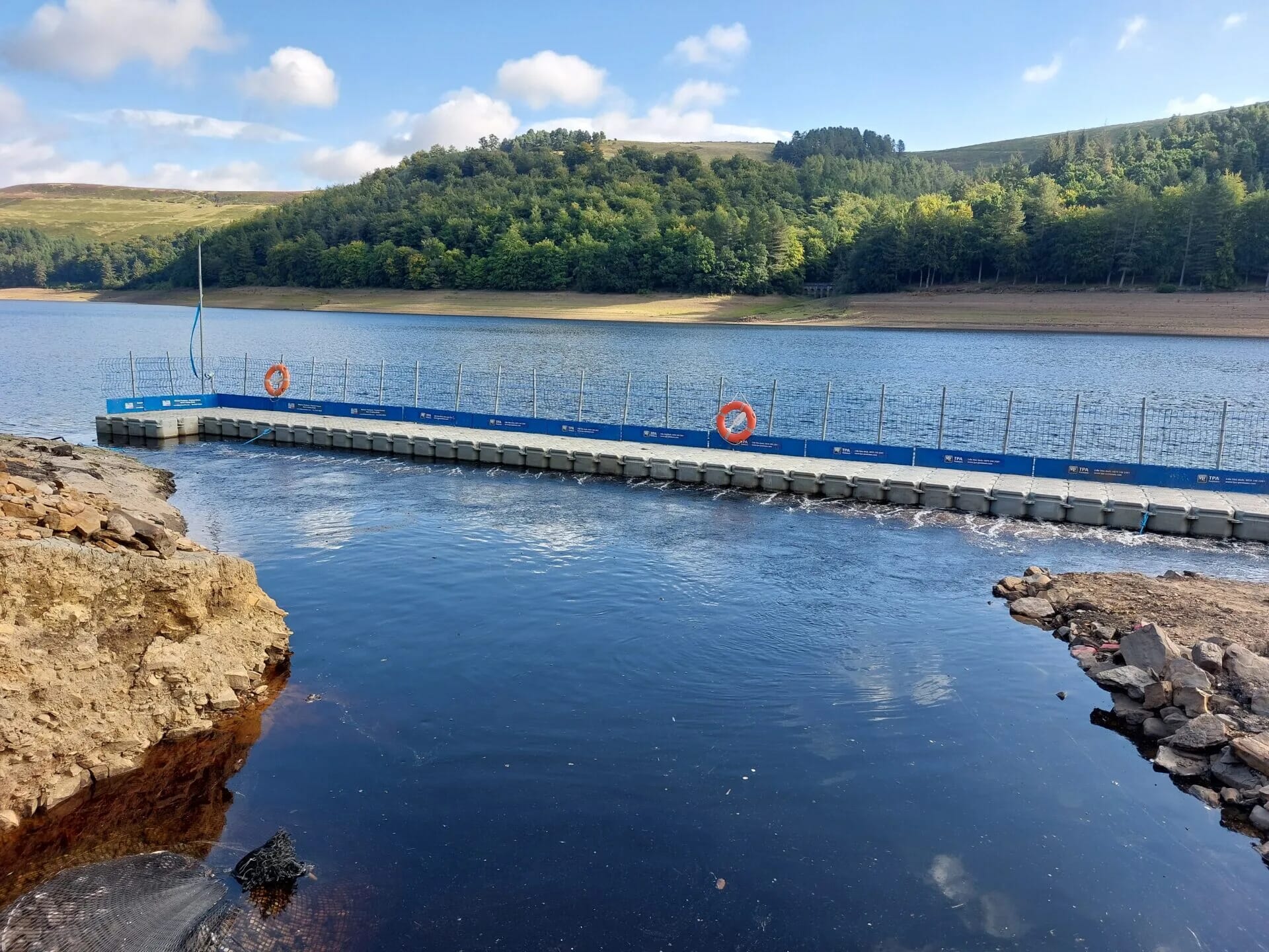 Bubble-Curtain-to-hold-back-pollution-in-Derwent20230911_095641.jpg