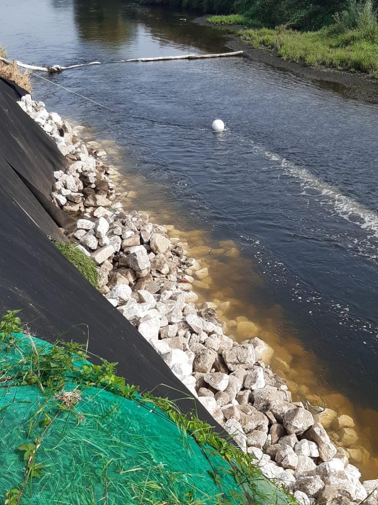 Bubble Curtain on River Don used by BAM (4)
